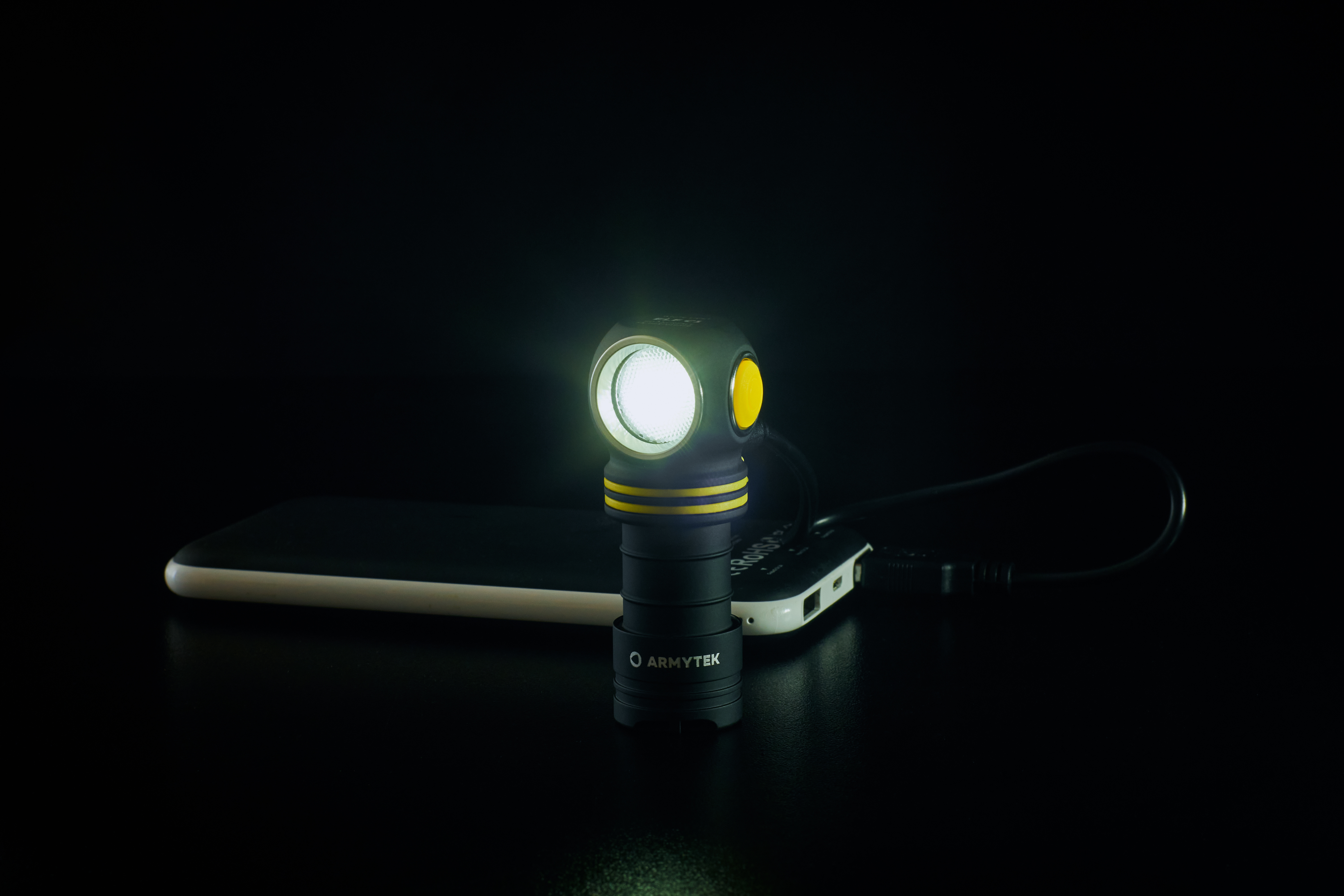 Armytek Elf C1 Micro USB White